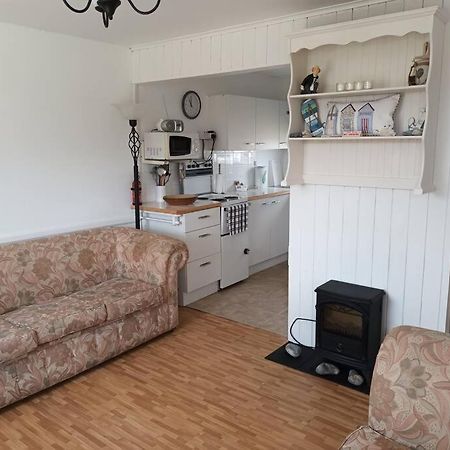 Homely 2 Bed On Popular Sunbeach Holiday Village- 5Min Walk To Beach, Near Great Yarmouth & Norfolk Broads Scratby Exteriör bild