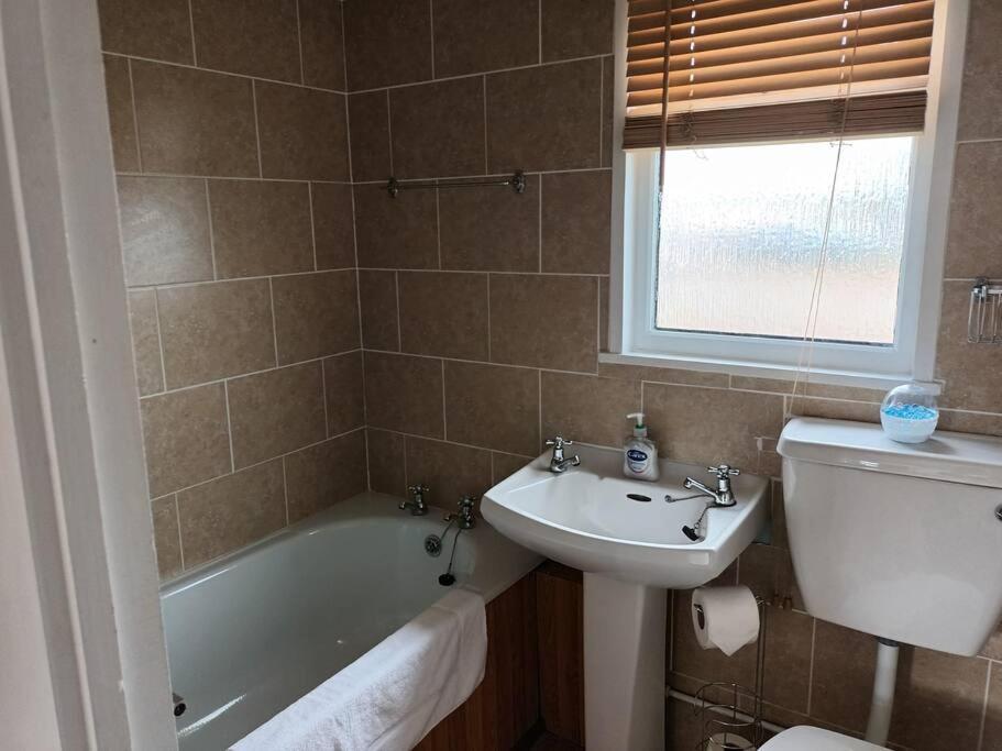 Homely 2 Bed On Popular Sunbeach Holiday Village- 5Min Walk To Beach, Near Great Yarmouth & Norfolk Broads Scratby Exteriör bild